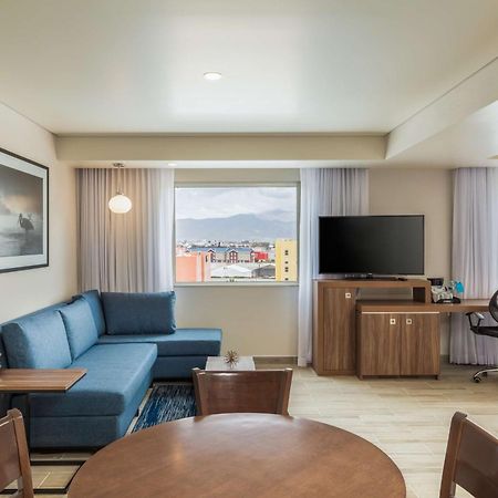 Hampton Inn By Hilton Tijuana Exteriör bild