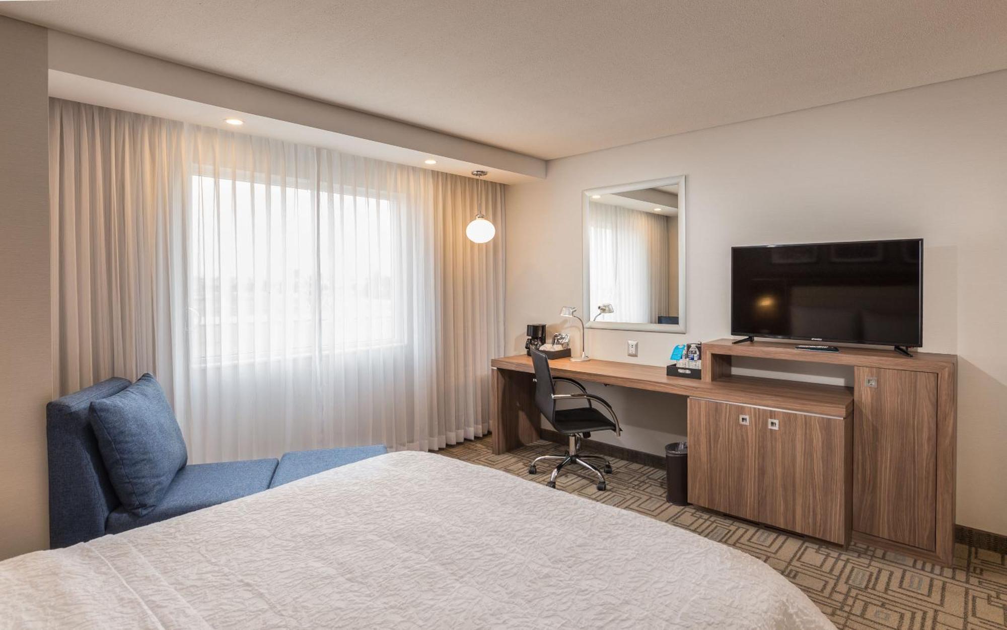 Hampton Inn By Hilton Tijuana Exteriör bild