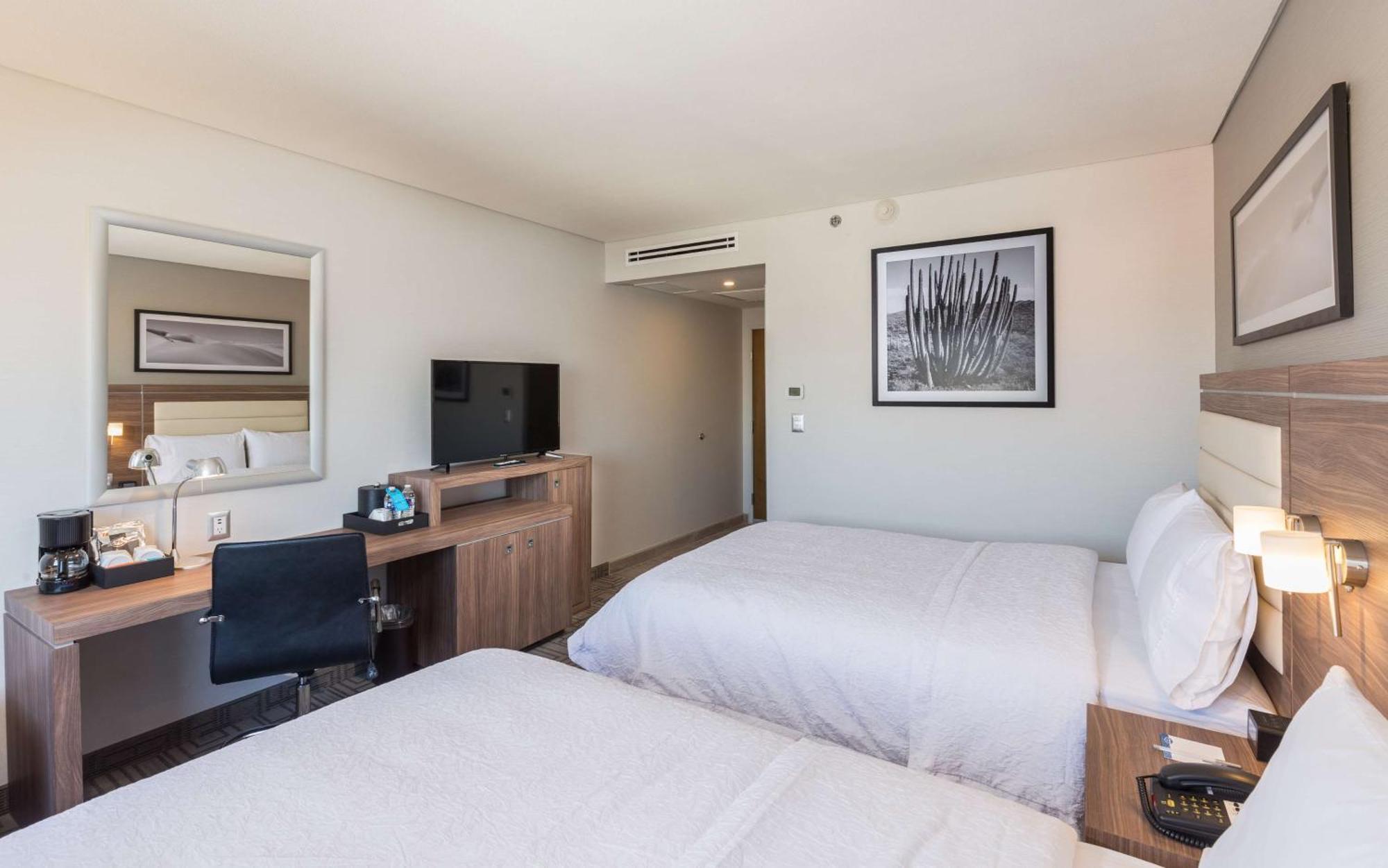 Hampton Inn By Hilton Tijuana Exteriör bild